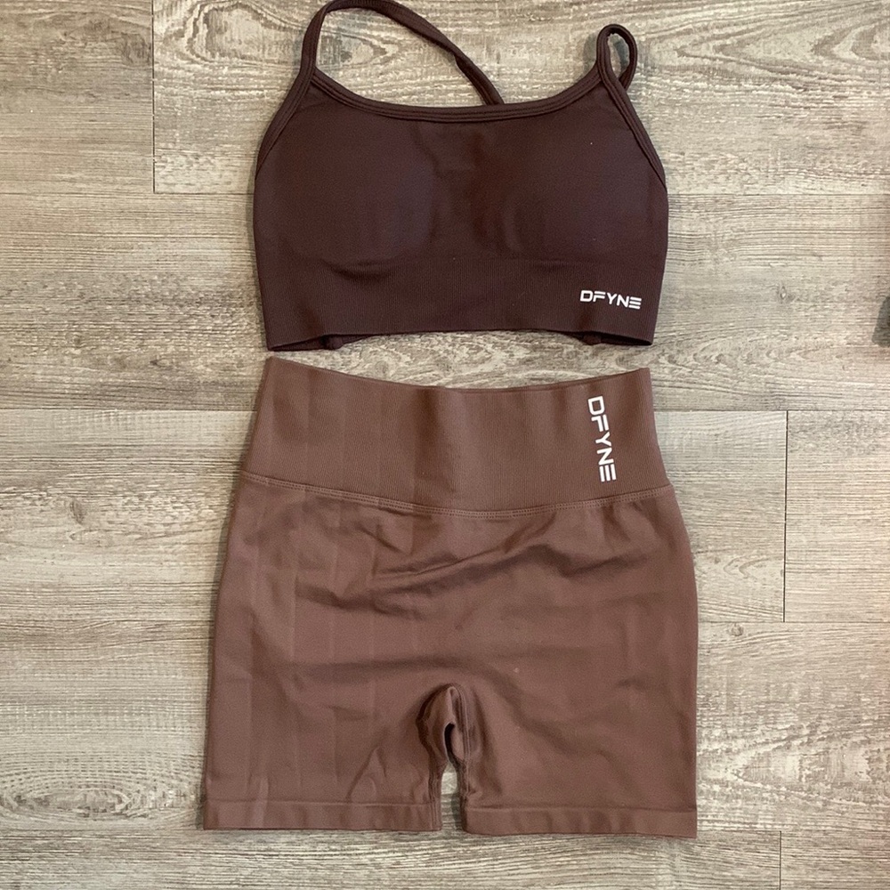 DFYNE - Bra and Shorts Bundle - Picture 3 of 7